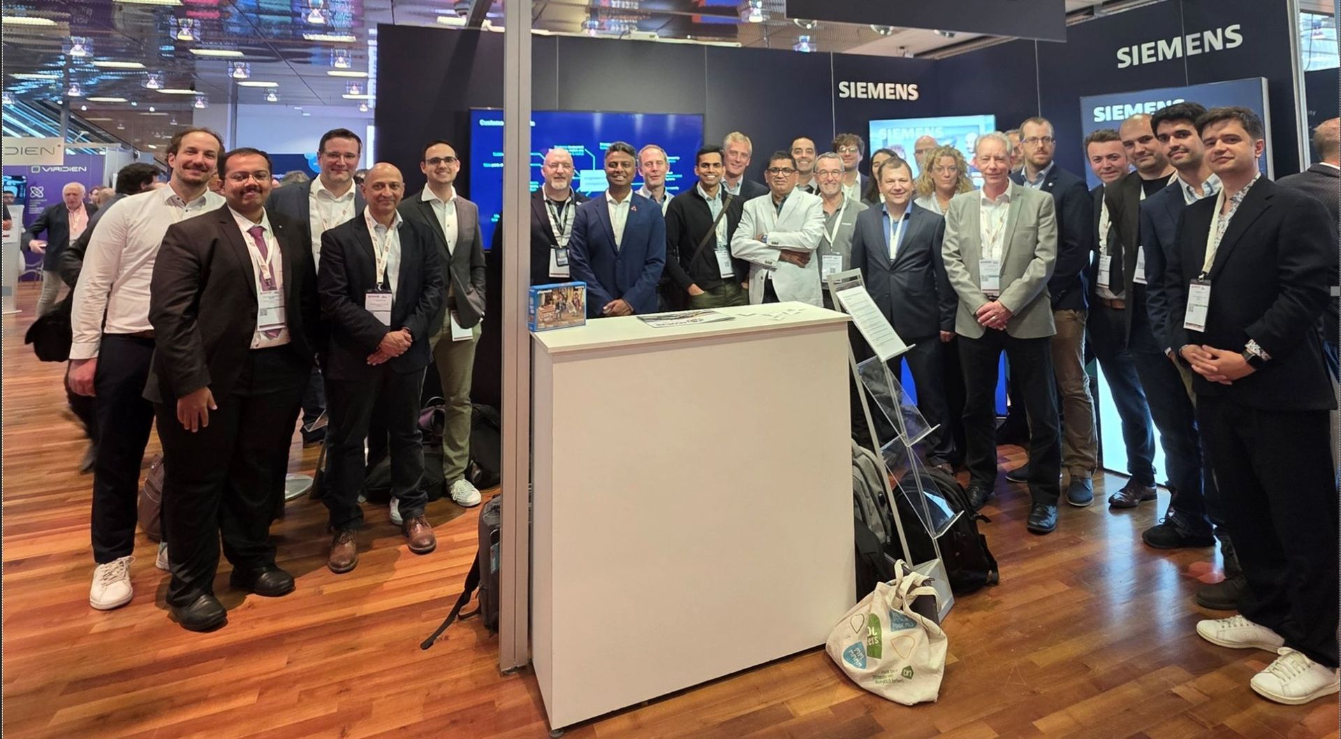 Không khí sự kiện hội nghị mô phỏng NAFEMS World Congress 2025 tại Salzburg, nơi AI trở thành trung tâm của đổi mới kỹ thuật.