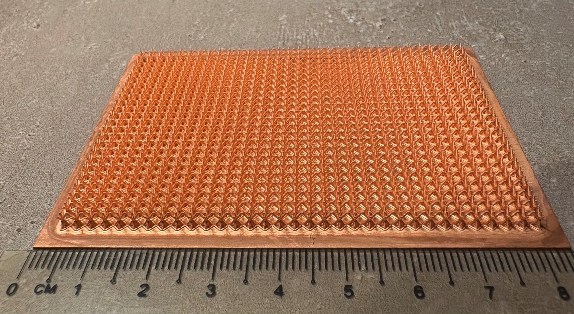 Ảnh thực tế mẫu cold plate Kagome bằng đồng in ECAM